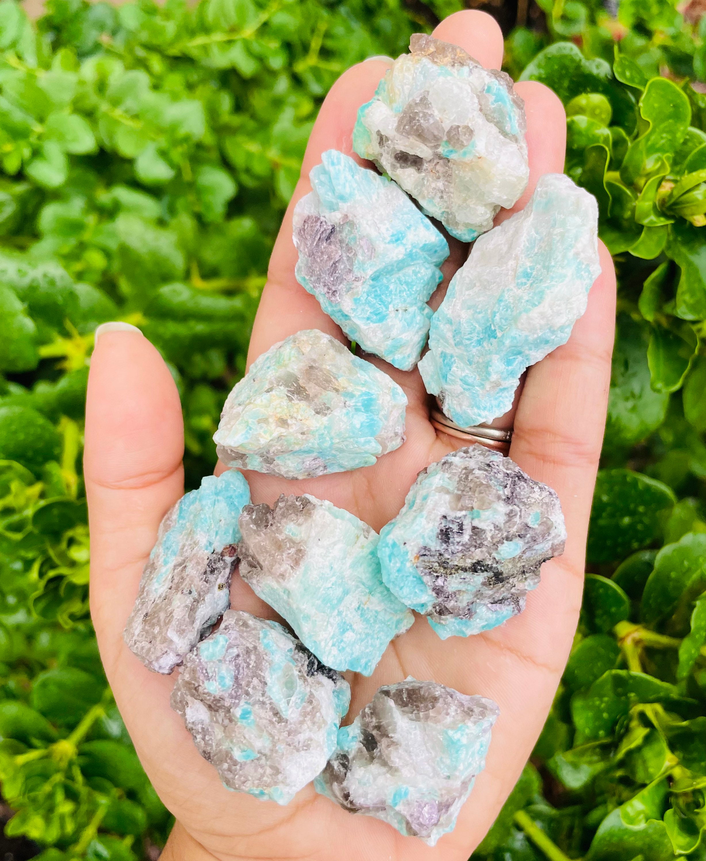 原石アマゾナイトクリスタル：青白色の原石（1インチ） - Etsy 日本