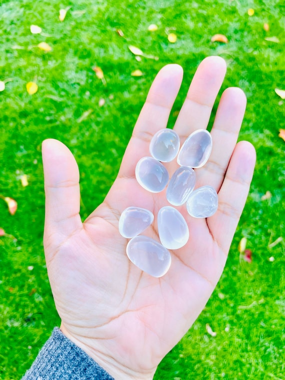 ミルキージラソルクォーツクリスタル：小さな研磨石（20～30 mm