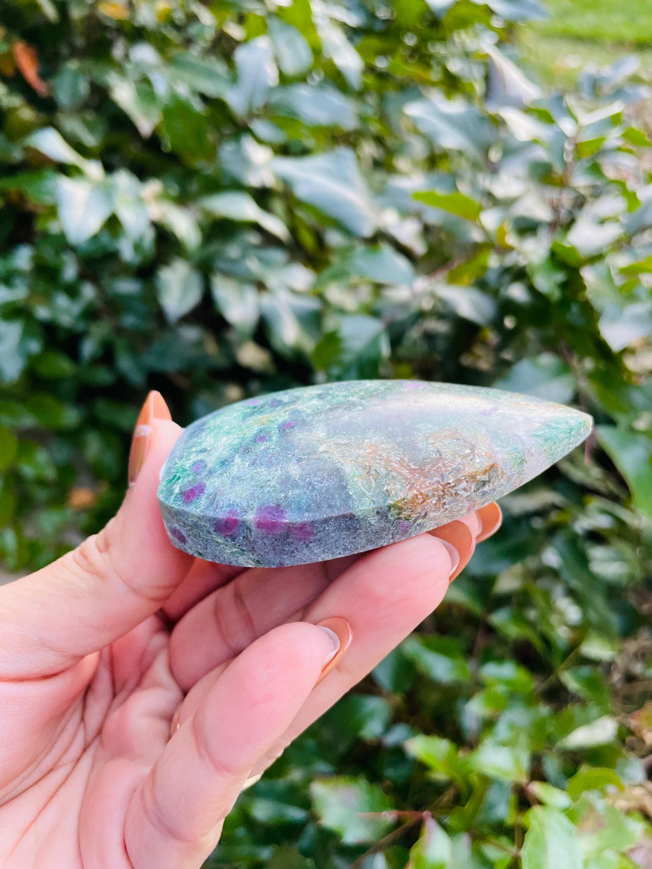 置物 Ruby Ruby in Kyanite Fuchsite Crystal (110.7G) Standing Candle Kyanite