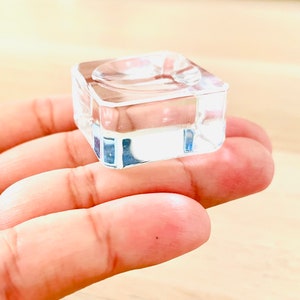 Clear Glass Crystal Sphere Stand: Gemstone Display (1 inch)