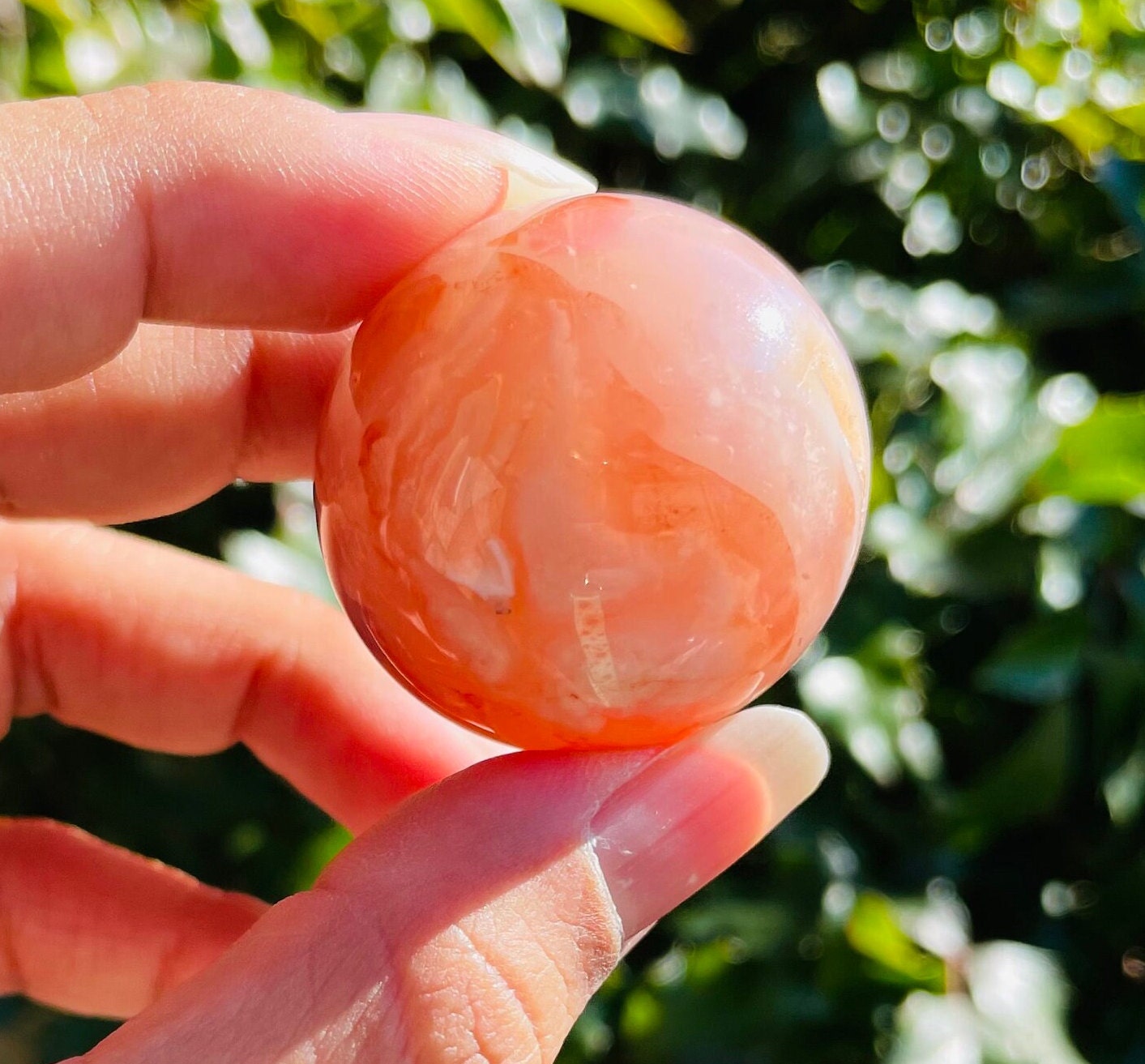 White Carnelian Flower Agate Sphere (63.1G) - 35MM Gemstone