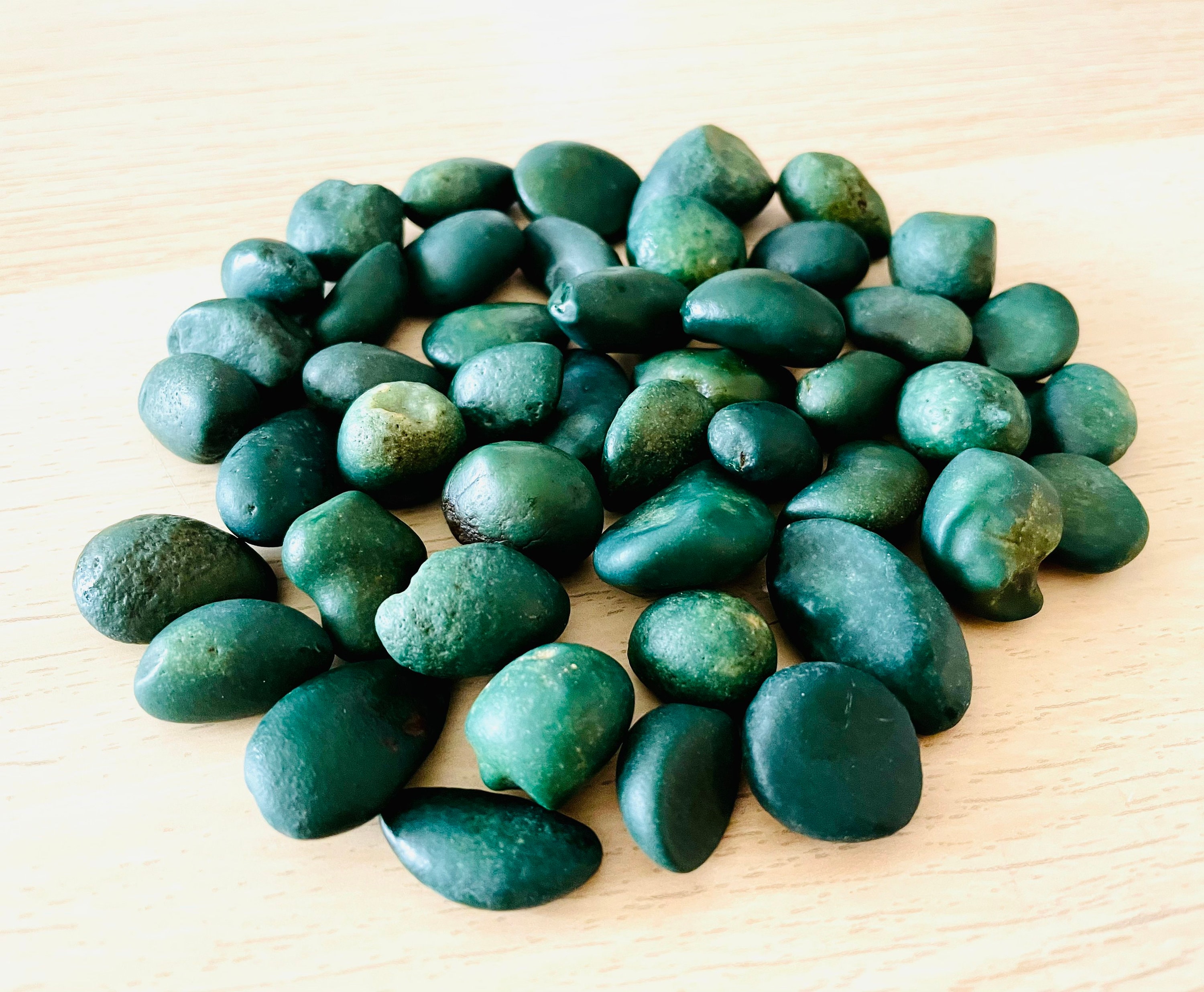 グリーンゴビ瑪瑙原石：モンゴル砂漠産宝石（15～30 mm） - Etsy 日本