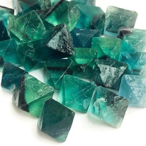 Raw Blue Green Fluorite Crystal Octahedron (10-15mm)