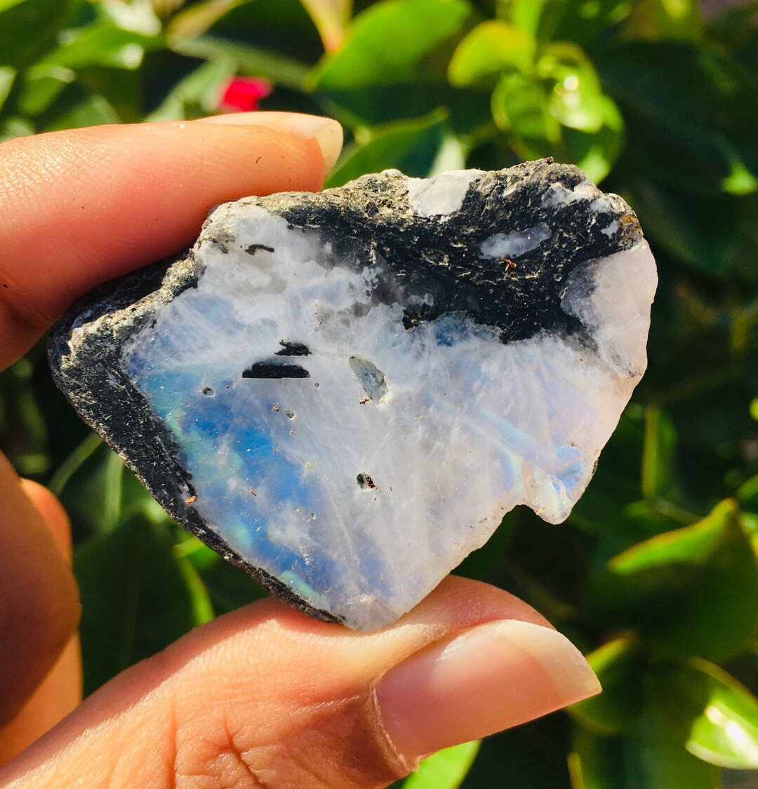 ストーン マダガスカル産レインボームーンストーン0.98ct - IRODORI STONE