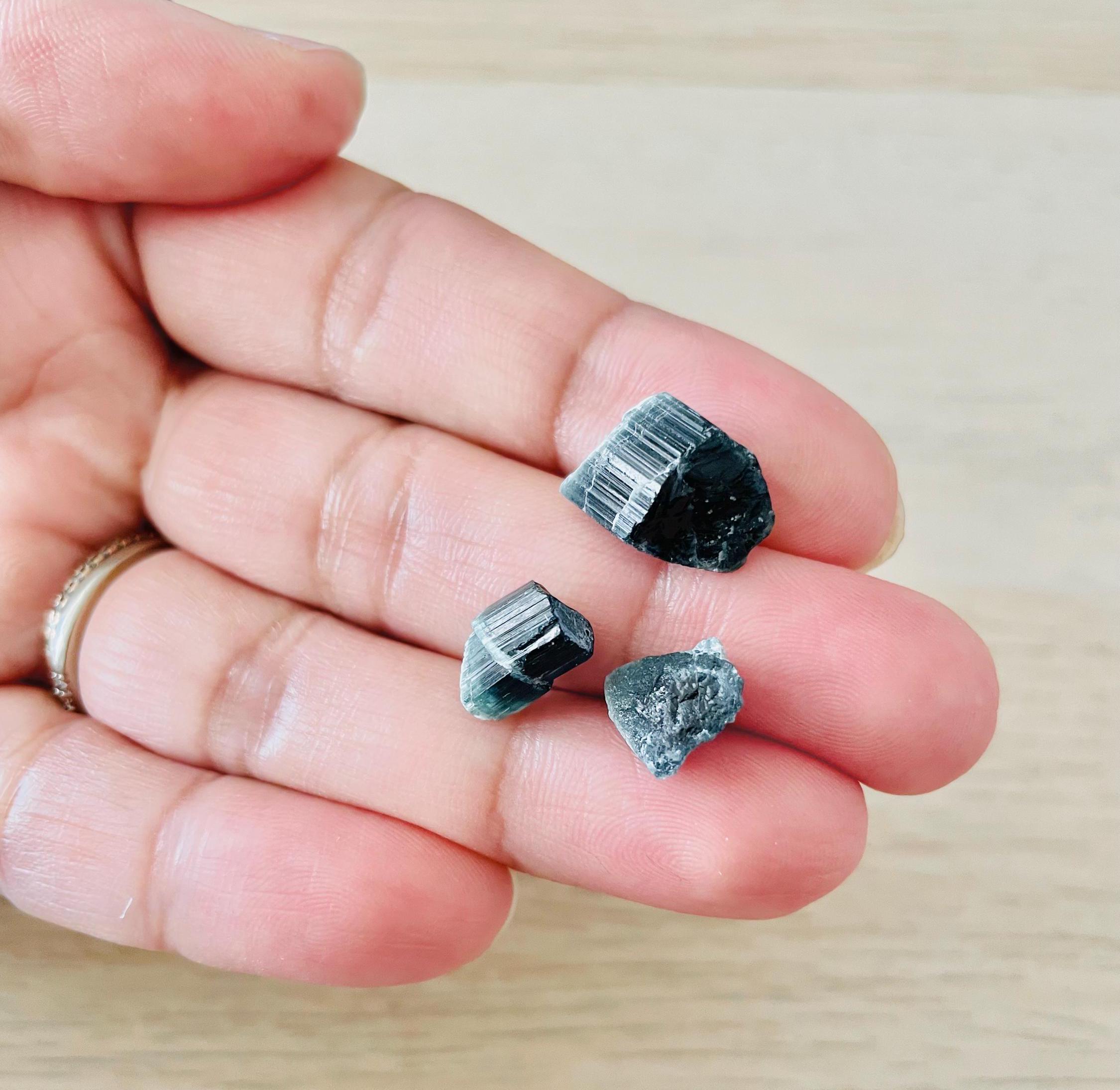希少なブルーキャップトルマリン結晶：パキスタン産原石（2.6g