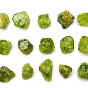 Peridot Crystal (1) XXS/XS Green Peridot Tumbled Stone (ONE) Arizona Genuine Crystal Natural Gemstone Polished Mineral Mini Shiny Nugget