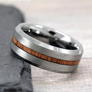 Mens Tungsten Wedding Band, Tungsten Wedding Band, Mens Wood Ring, Tungsten Carbide, Wood Wedding Mens Tungsten Ring, Tungsten Ring Mens