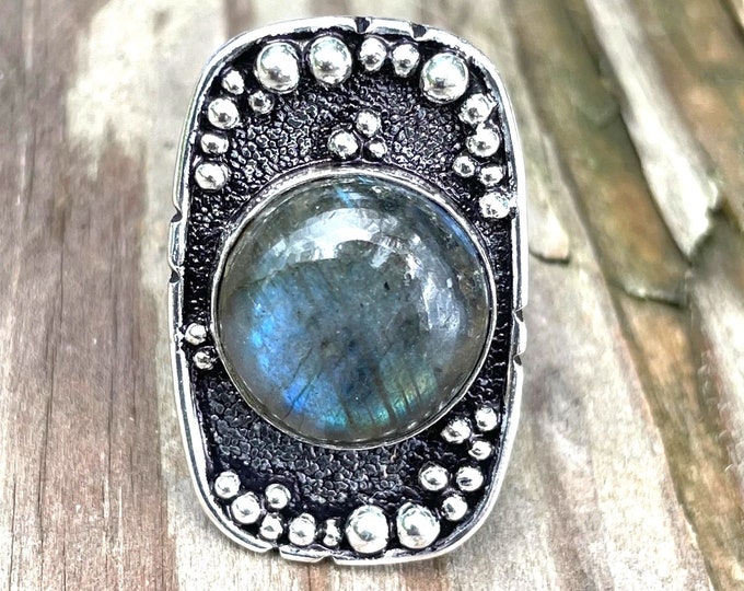 925 silver ring with a labradorite cabochon size 57 or 8US ethnic style for women or men
