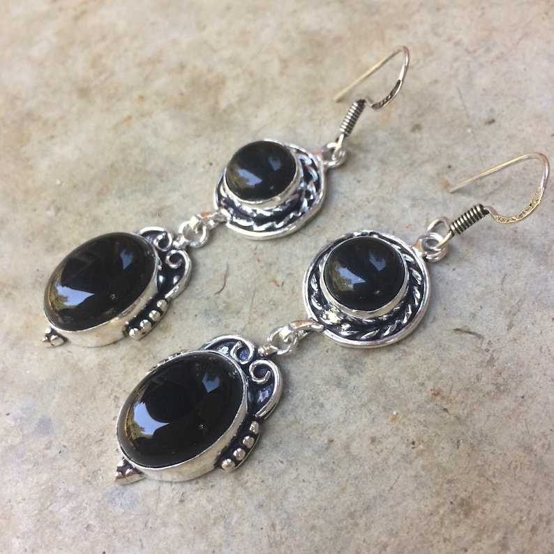 Onyx and silver dangle earrings boho-chic earrings Vintage silver and onyx earrings Bohemian earrings