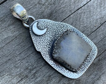 925 silver pendant, raw moonstone pendant, moon pendant, raw stone pendant, boho jewelry, witch jewelry, gift idea