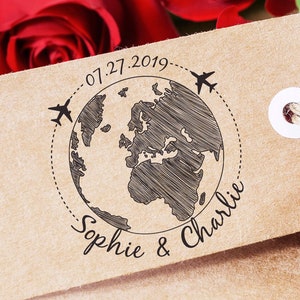 WEDDING STAMP, Rubber Stamp Name and Date, Save the Date Wedding Stamp, Custom Stamp, Invite Stamp, World Map Planes, Stempel Hochzeit imagem 2