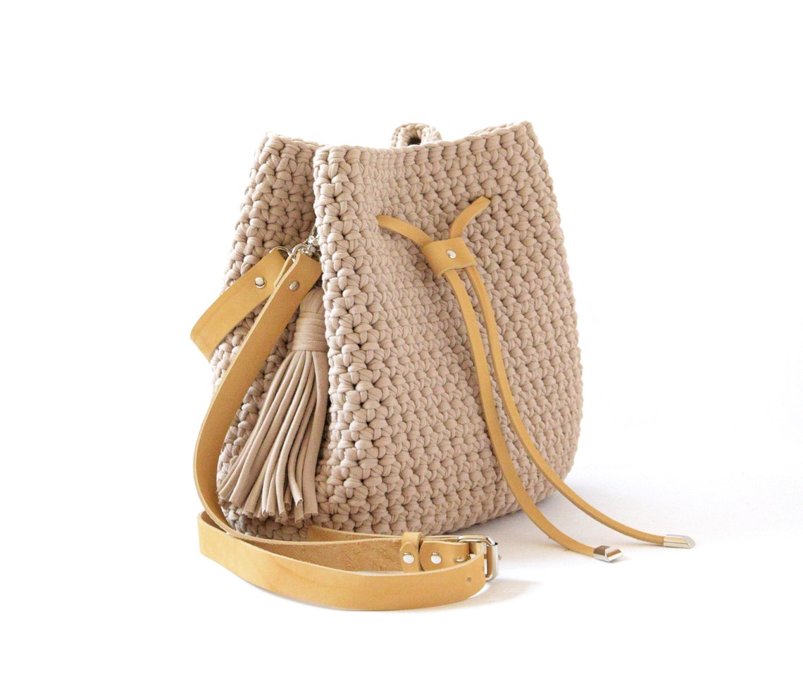 Beige bucket bag with tassels Woven everyday bag Vegan crochet | Etsy