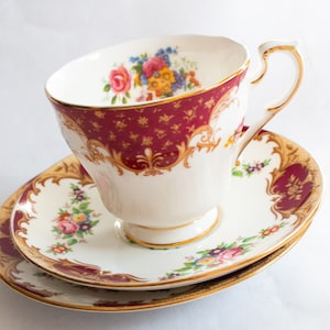 Paragon Rockingham Red Teacup Trio, Vintage Teatime, Paragon Teacups, Vintage Red Floral Teacups