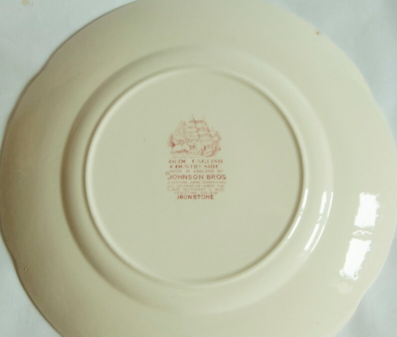 /'Olde English Countryside/' Red and White Ironstone Transferware Plate Johnson Bros