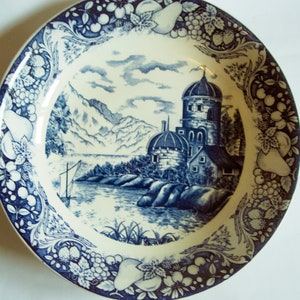 Large Blue and White Transferware Fruit or Serving Bowl