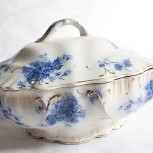 Middleport Pottery &#39;May&#39; Pattern Flow Blue and White Transferware Lidded Tureen, Blue Transferware, Antique Flow Blue China