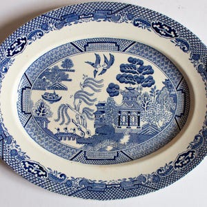 Barratt&#39;s Staffordshire &#39;Willow&#39; Pattern Small Blue and White Transferware Serving Platter, Vintage Willow Pattern China