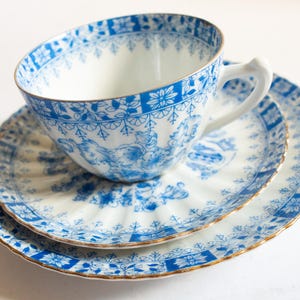 Vintage Blue and White China Teacup Trio with Floral and Gilt Detail, Vintage Teatime
