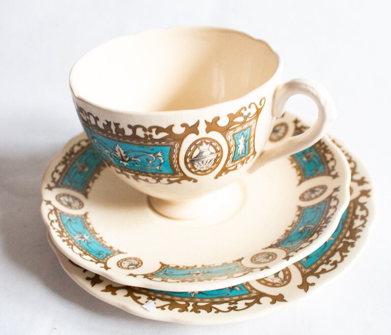 Royal Cauldon Victoria Patterned Tea Plate 15.5cm Royal Cauldon Victoria Patterned Tea Plate 15.5cm