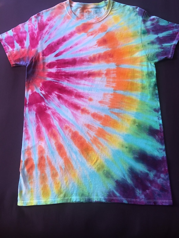 Tie Dye Medium t shirt ras du cou glace colorant colorant mode 60 s usure festival fest de concert usure hippie cadeau unique anniversaire Mardi Gras Etsy France