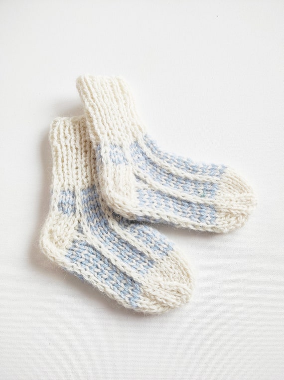 hand knitted baby socks  100% pure wool 6-9 months 