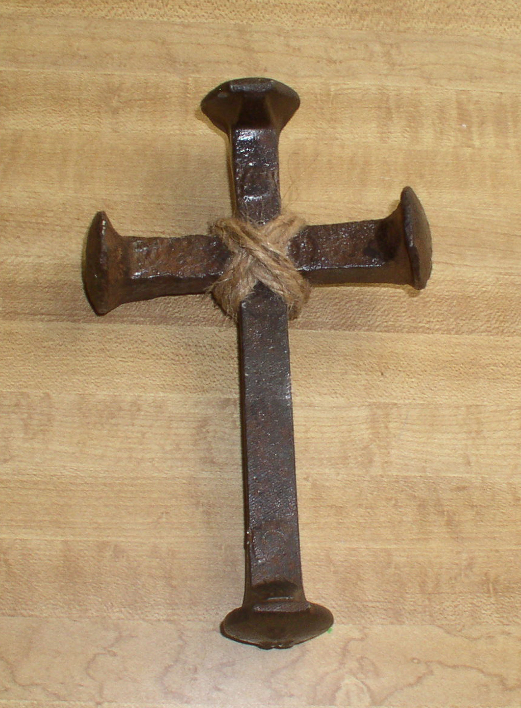Railroad Spike Cross With Star 