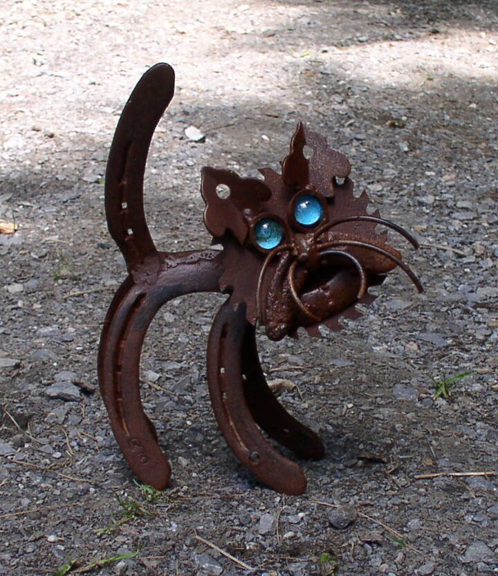 Cat Sculpture Metal Cat Horseshoe Decor Horseshoe Art Cat Etsy