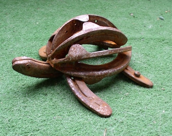 Horseshoe Sea Turtle: Welded Metal Yard Art Sculpture