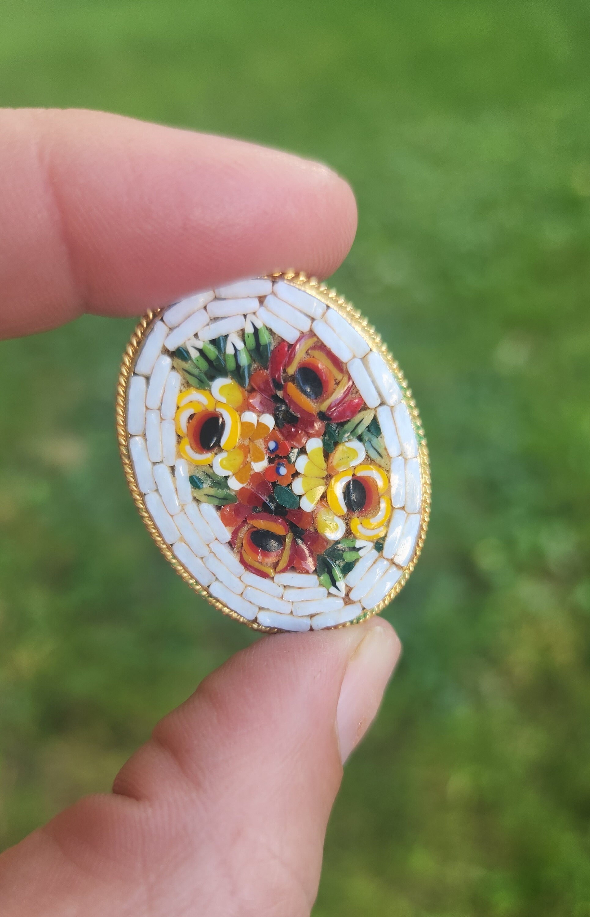 Vintage Micro Mosaic Floral Roses Design Brooch Made in Italy