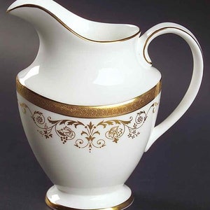 Belmont by ROYAL DOULTON Fine Bone China Creamer