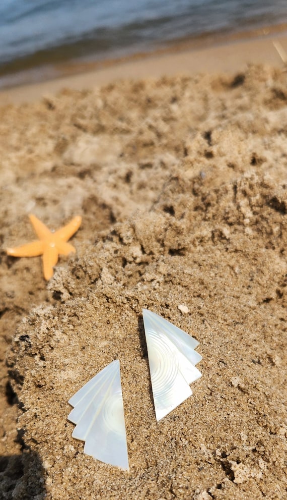 Large Carved Shell Vintage Statement Earrings | B… - image 1