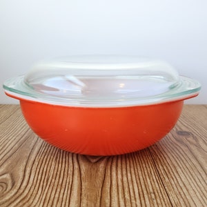 Vintage Pyrex 024 Friendship 2QT Casserole Bowl with Lid