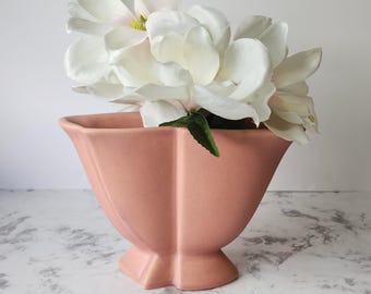 Mid-Century Vintage Pink Pottery Haeger USA Vase