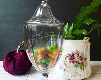 Adorable vintage candy jar