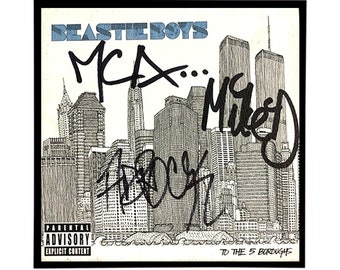 Replica autografata della copertina dell'album dei Beastie Boys "To the 5 Boroughs". CORNICE INCLUSA
