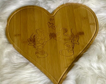 Mickey and minnie mouse cutting board