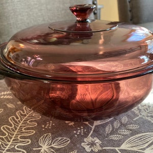 PYREX Cranberry 2L Round Casserole Dish With Lid, Pyrex 024 Cranberry Covered Serving Dish
