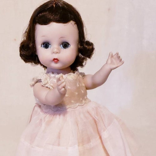 Vintage 1955 Madame Alexander-Kins BKW tagged in Wendy's Going with shops Mother #418