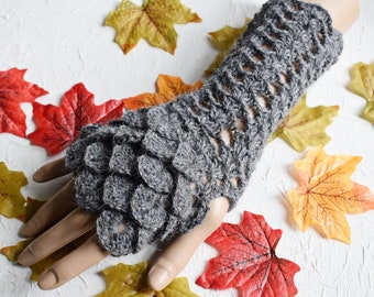 Dragonscale Fingerless Gloves in 100% Alpaca Wool, Choice of Colours Available, Slow Fashion