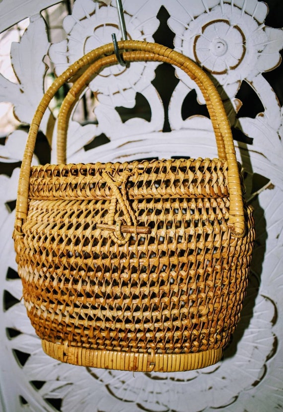 Vintage basket purse