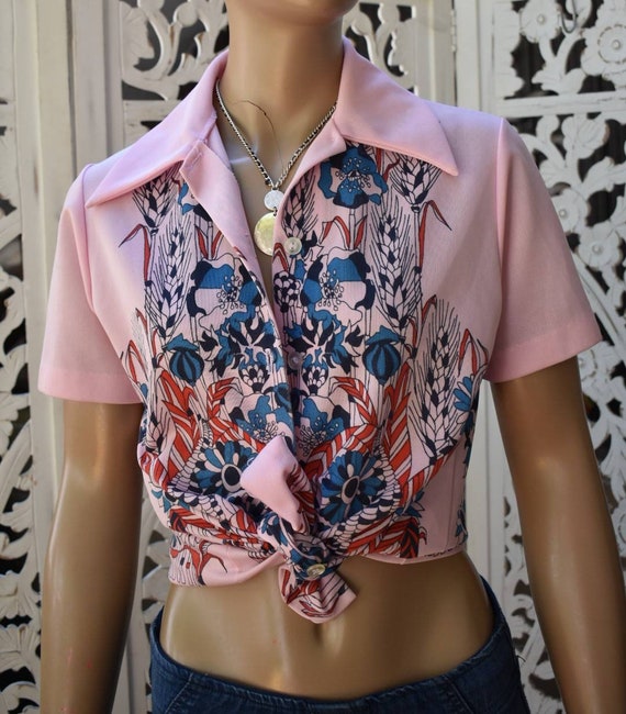 PSYCHEDELIC 70s button up blouse. Size S to M