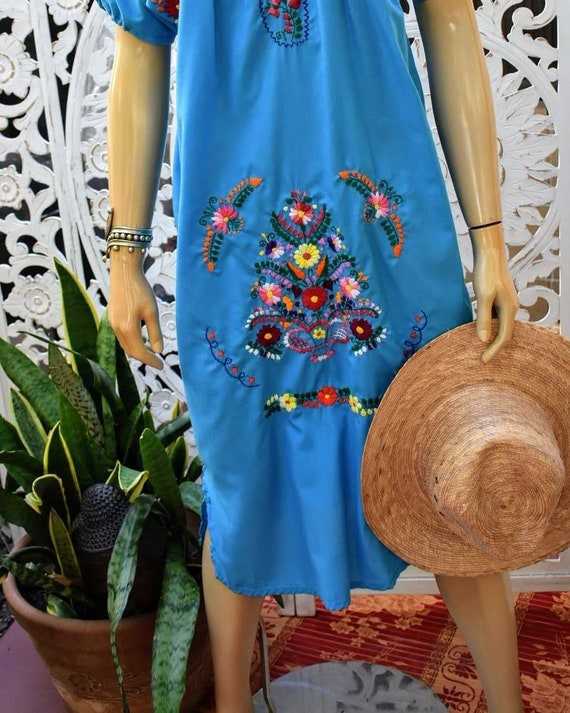 Quintessential hand embroidered mexican kaftan dr… - image 5
