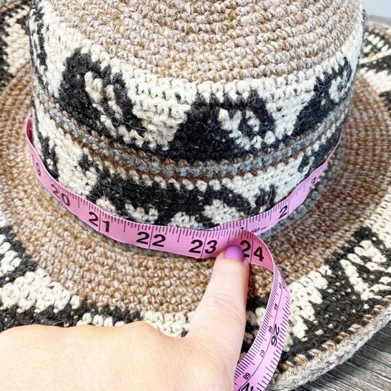Old vintage alpaca hat Vintage Style Crochet Wool Alpaca Hat: 1930s Retro Winter  main image 3