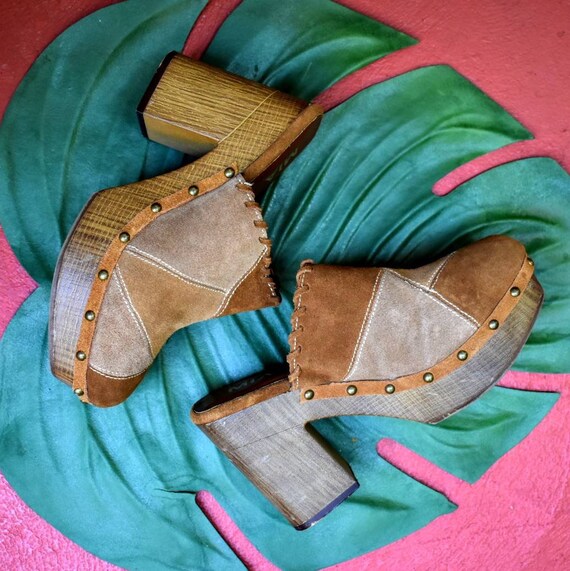 Vintage 90s suede patchwork platform clogs. Size 8