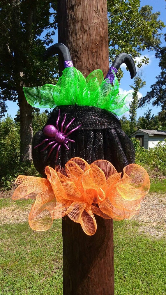 Adorable crashing witch cauldron Wreath!