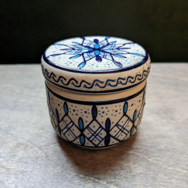 Javier Servin Hand painted Lidded Ceramic Jewelry Dish/Vessel Made in Mexico