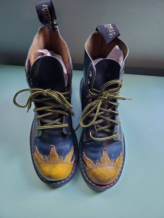 【国内未入荷品】Dr.Martens sun moon&star Tredair Tredair Moon, Sun and Stars Boots - Size US7 EU38 - Made in