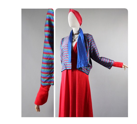 Asian vintage jacket SILK cropped padded Blue red