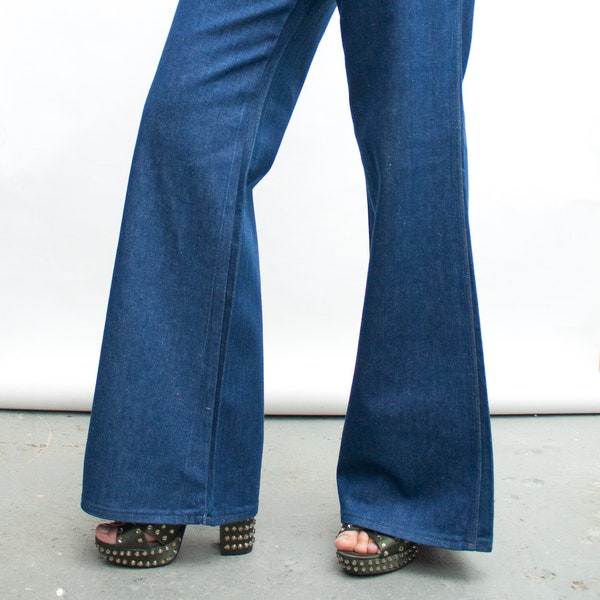 Deadstock 1970's Vintage Wrangler Wrag Doll Bell Bottoms Denim Jeans | High Waisted | Dark Wash | Made in Canada | Size 34