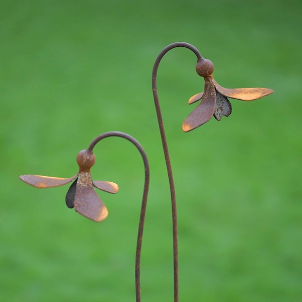 Esculturas de jardín de campanillas de metal
